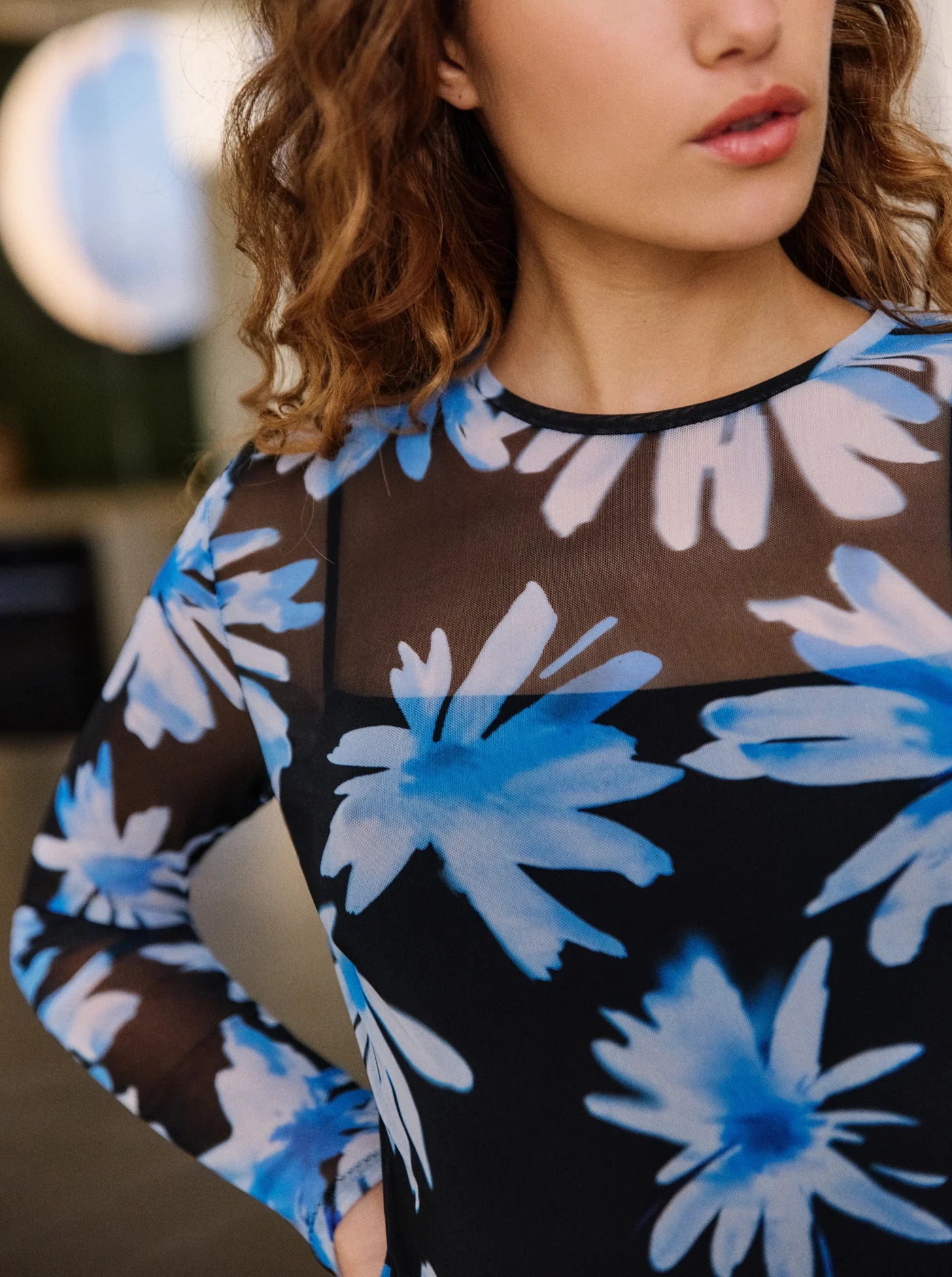 Top Neon Daisies - Noo