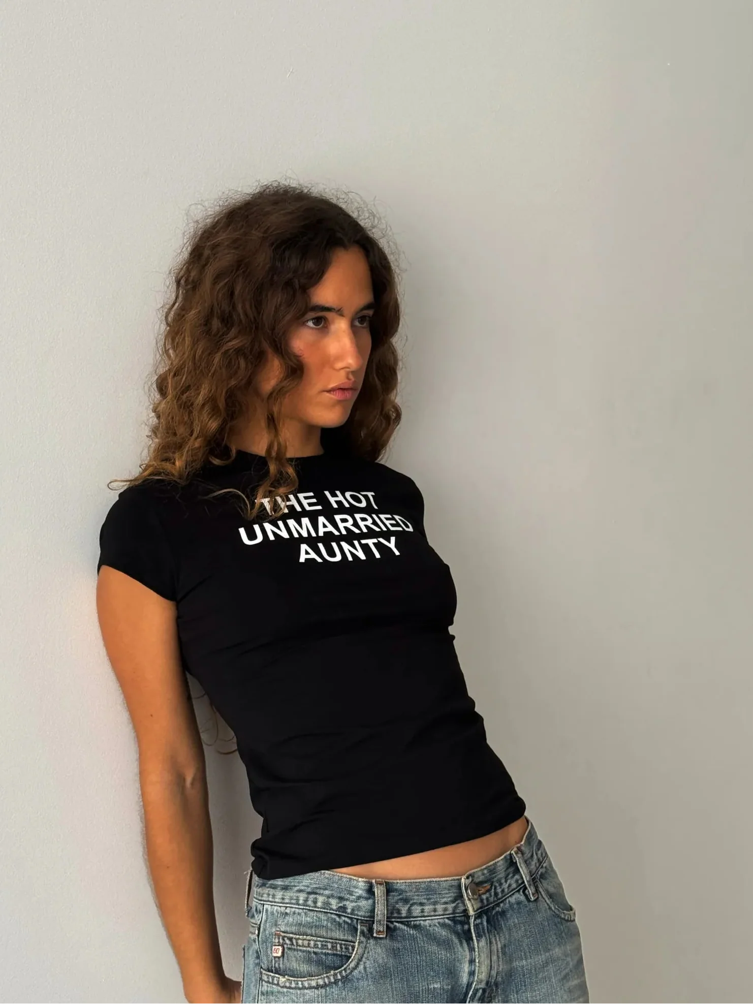 T-shirt Hot Unmarried Aunty - Susmie&