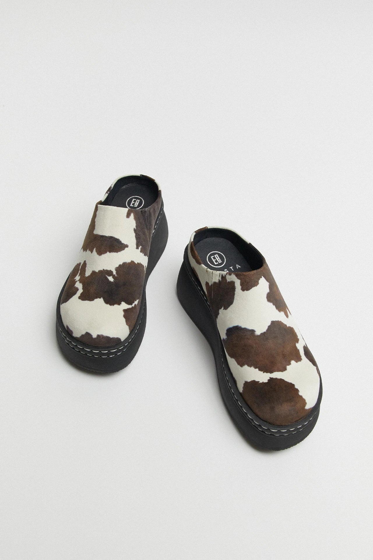 Mules Vache Kristi - Miista