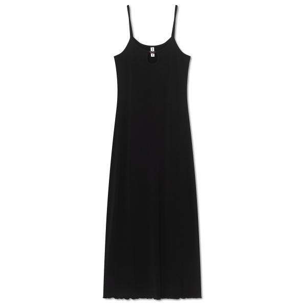 Robe Noire Nessa - RÉSUMÉ