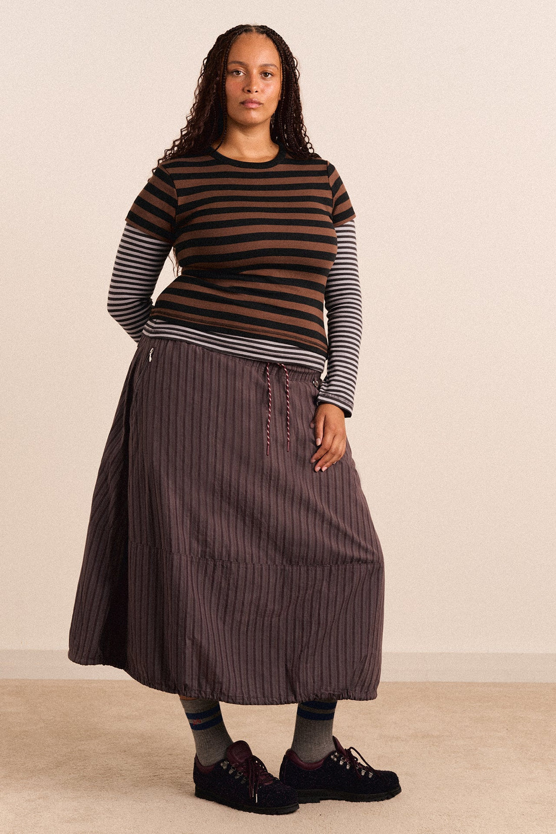 Jupe midi Lainey rayée bordeaux - Damson Madder, photo 2