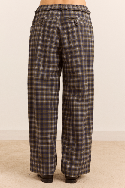 Pantalon Tomasina jambe droite à carreaux, vue de face