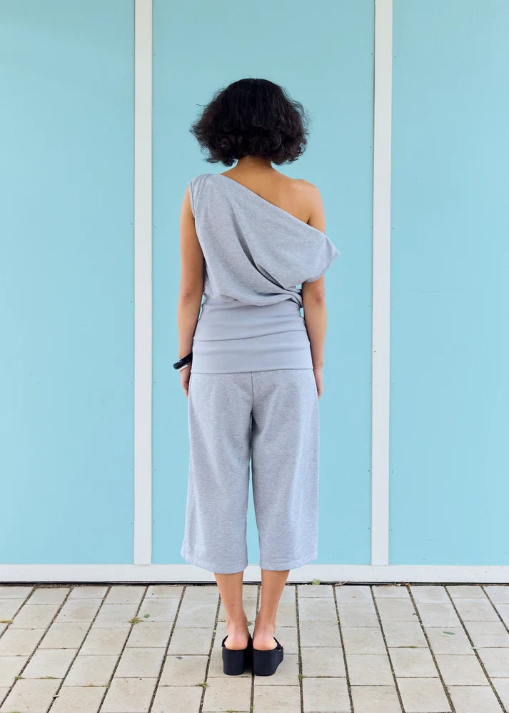 Top Naomi Gris - RÉSUMÉ
