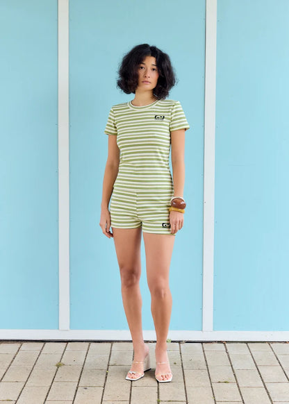 Short Rayés Nicole - RÉSUMÉ