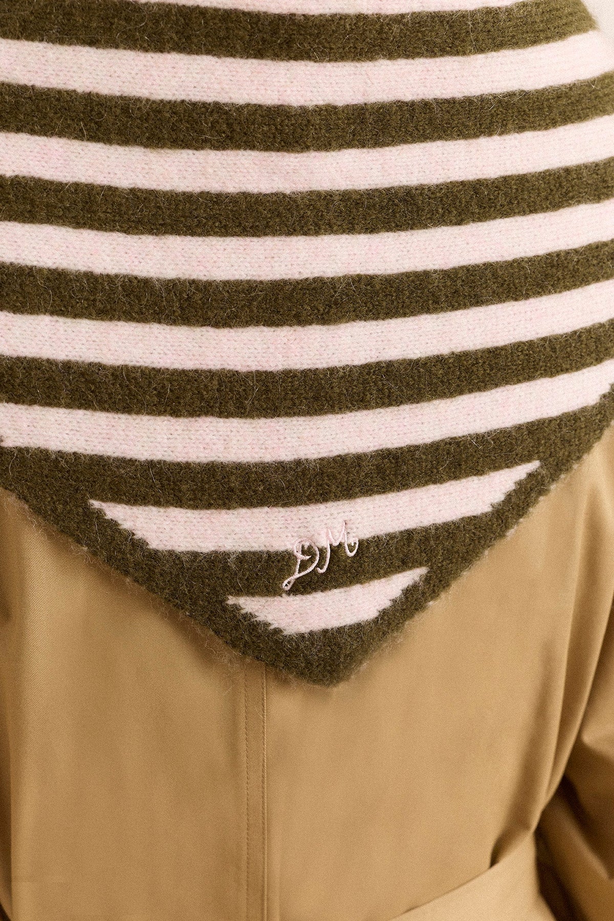 Foulard triangle rayé olive et rose - Damson Madder, photo 6