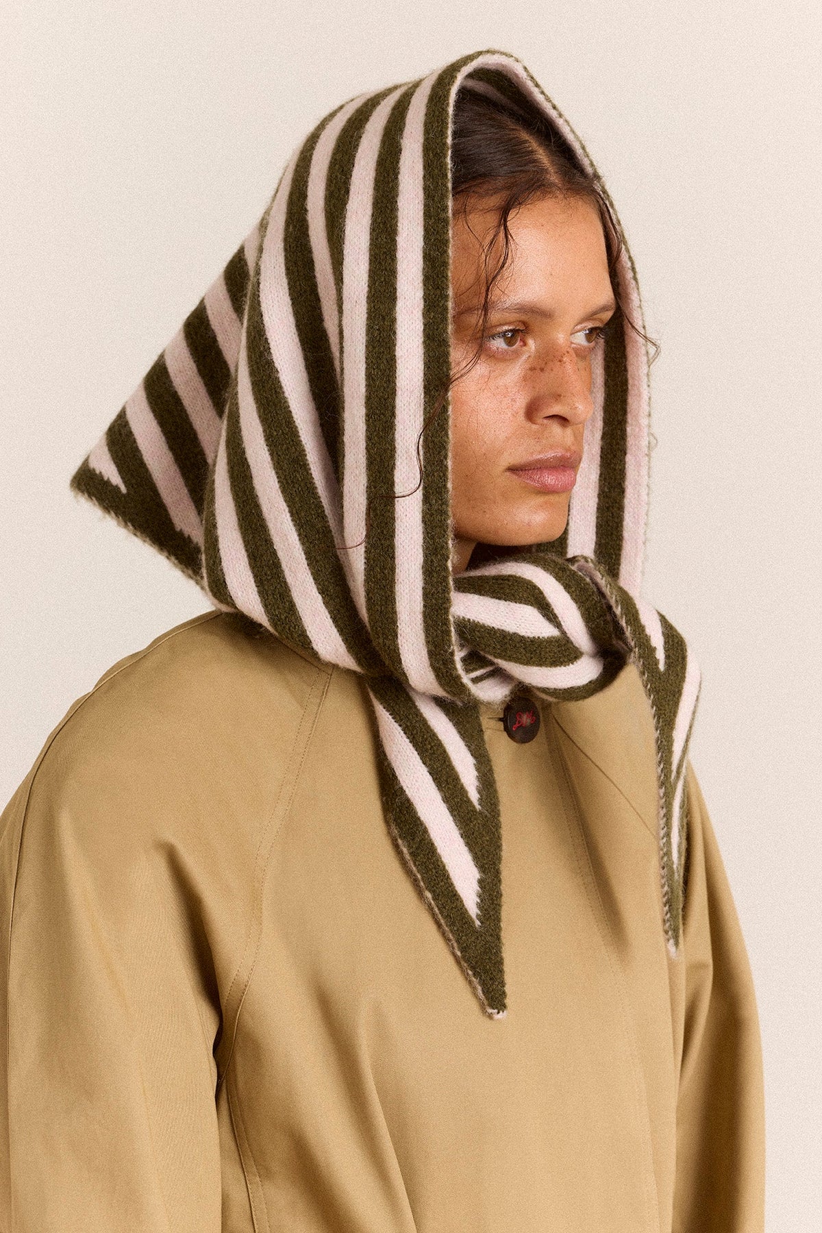 Foulard triangle rayé olive et rose - Damson Madder, photo 2