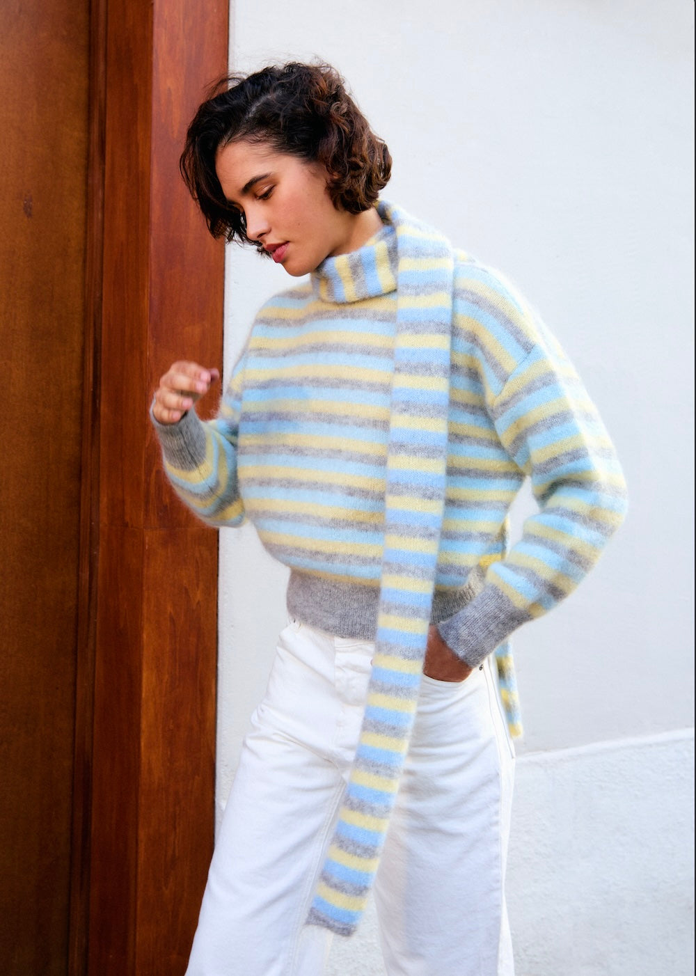 Pull Lala en mohair rayures gris, bleu et jaune Surprise - photo 2