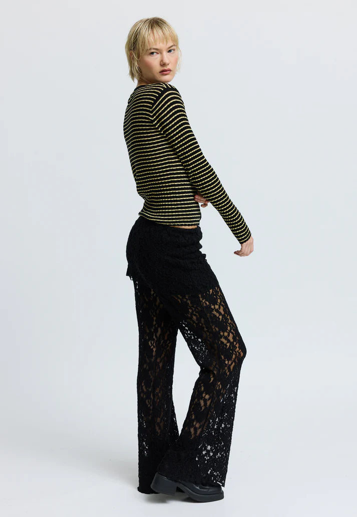 Pantalon Helena - RÉSUMÉ