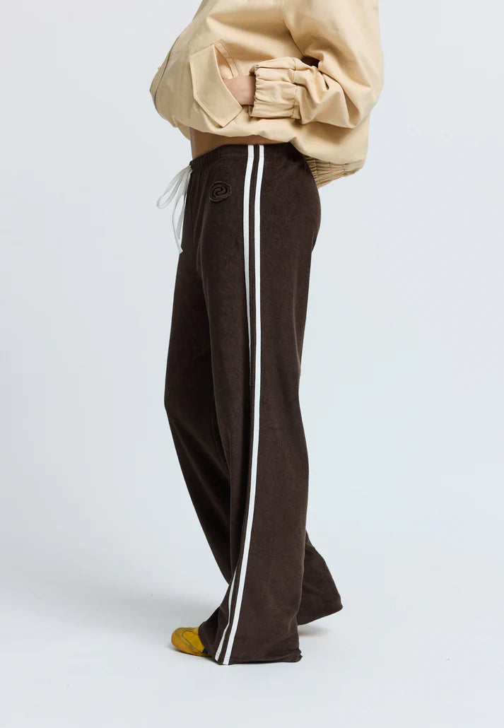 Pantalon Halle - RÉSUMÉ