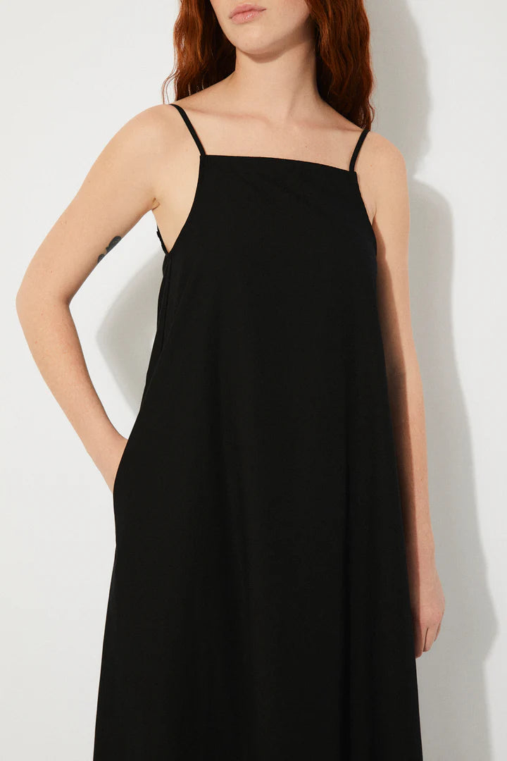 Robe Perennial Noire - Rita Row